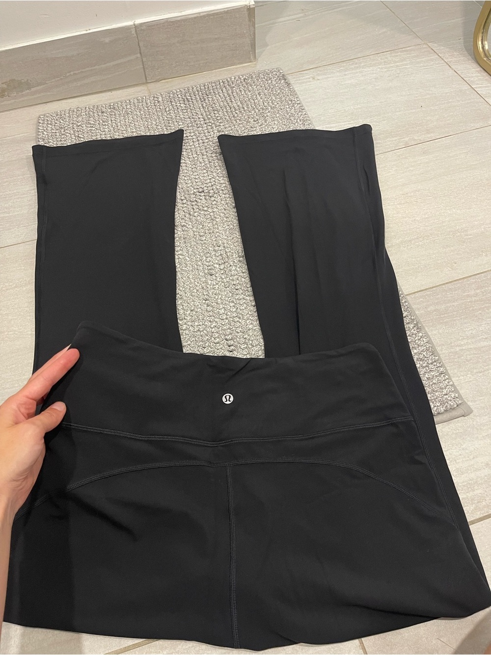 Lululemon Groove Pant Flare Super High-Rise size 12 black wide leg bottom 32.5” - Picture 7 of 9
